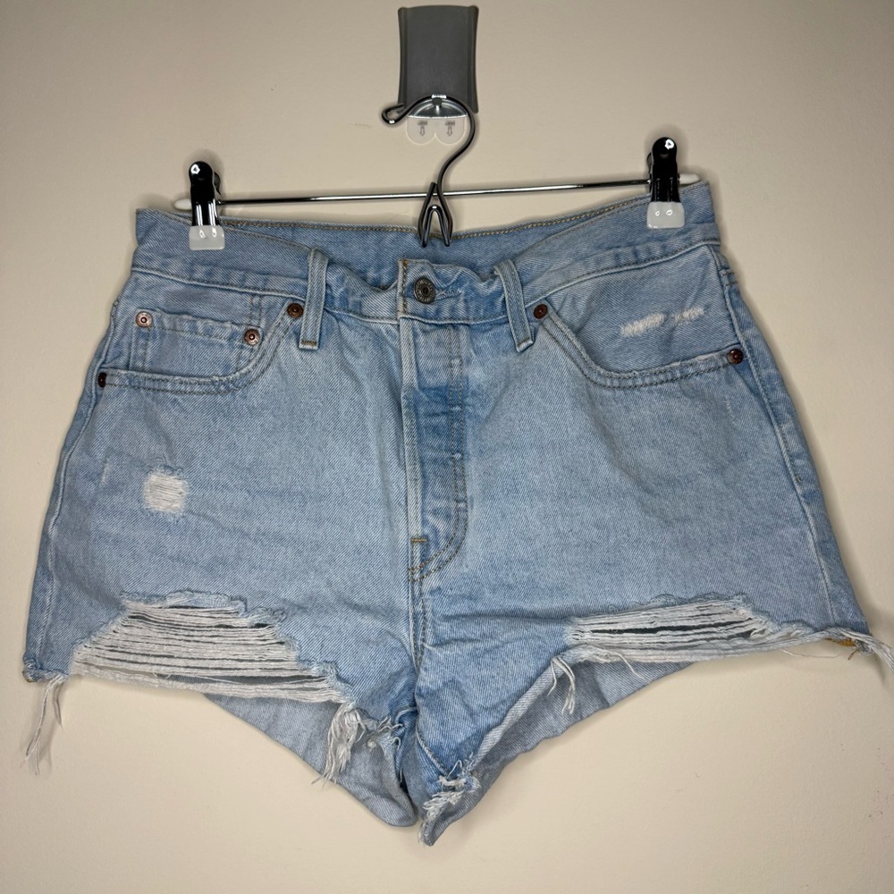 LEVI’s 501 Distressed Button Fly Rigid Denim Light Wash Summer Jean Shorts
